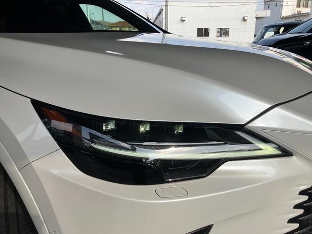 ＲＸ ＲＸ３５０ｈ　バージョンＬ　ワンオーナー　モデリスタフル　パノラマルーフ　デジタルインナーミラー　アドバンスドパーク　前後ドラレコ　３眼ＬＥＤ　パノラミックビュー　後席シートエアコン（3枚目）