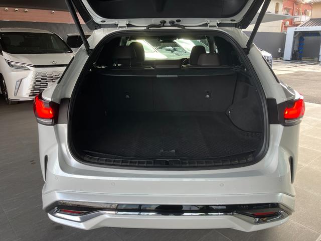 ＲＸ ＲＸ３５０ｈ　バージョンＬ　ワンオーナー　モデリスタフル　パノラマルーフ　デジタルインナーミラー　アドバンスドパーク　前後ドラレコ　３眼ＬＥＤ　パノラミックビュー　後席シートエアコン（31枚目）