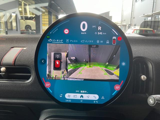 MINI ジョンクーパーワークス ジョンクーパーワークストリム 車高調 17インチアロイホイール 360°カメラ 有機ELディスプレイ ハーマンカードンサウンド ドライブレコーダー 専用マフラー 専用ブレーキ ドライバーアシスタンス(12枚目)