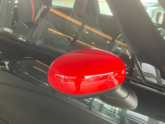 MINI ジョンクーパーワークス ジョンクーパーワークストリム 車高調 17インチアロイホイール 360°カメラ 有機ELディスプレイ ハーマンカードンサウンド ドライブレコーダー 専用マフラー 専用ブレーキ ドライバーアシスタンス(32枚目)