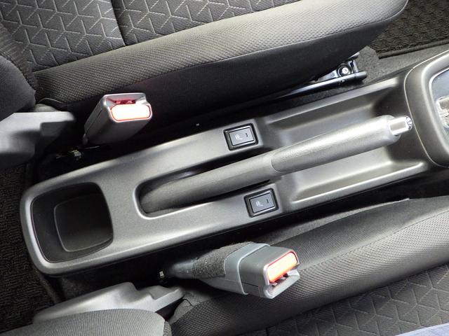 スイフト １．２ＸＧ　８インチナビ　ドライブレコーダー　ＥＴＣ　ＡＣＣ　デュアルセンサーブレーキサポートＩＩ　オートライト　プッシュスタート　シートヒーター　スズキセーフティーサポート　衝突被害軽減システム　横滑り防止機能　パーキングセンサー（前後）　Ｂｌｕｅｔｏｏｔｈ（22枚目）