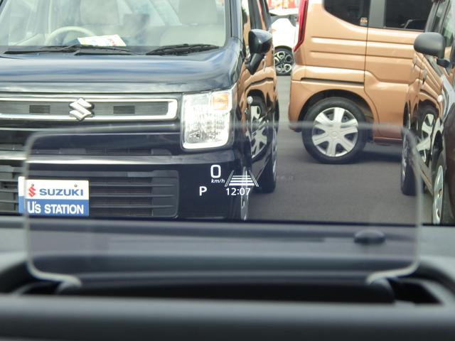 �_�b�V���{�[�h��ɃX�s�[�h���[�^�[�����e�����u�w�b�h�A�b�v�f�B�X�v���C�v�𓋍ځI���s���̎����ړ������Ȃ��čς݂܂��B���K�v�ɉ����ċ@�\���I�t�ɂ��ăf�B�X�v���C����ނ��Ƃ��\�ł��B