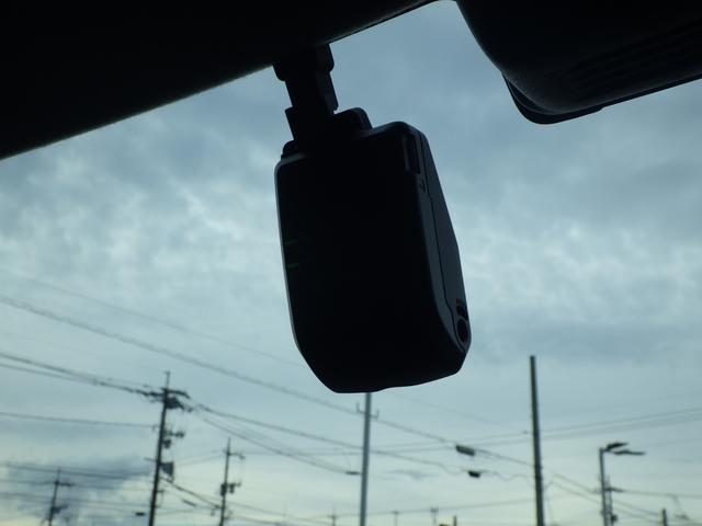 �O���̃h���C�u���R�[�_�[�𑕒��ς݁I�����Ƃ������̋L�^�ɂ��𗧂��܂��I���o�b�Đ��݂̂ƂȂ�܂��B