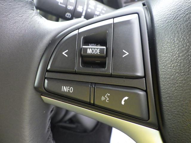 �X�e�A�����O�̍����̓X�e�A�����O�X�C�b�`�ɂȂ��Ă���܂��B�I�[�f�B�I�̉��ʒ����A���W�I�Ȃǂ̃`�����l���ύX���A�n���h�������𗣂��Ȃ��Ă�����ł��܂��I