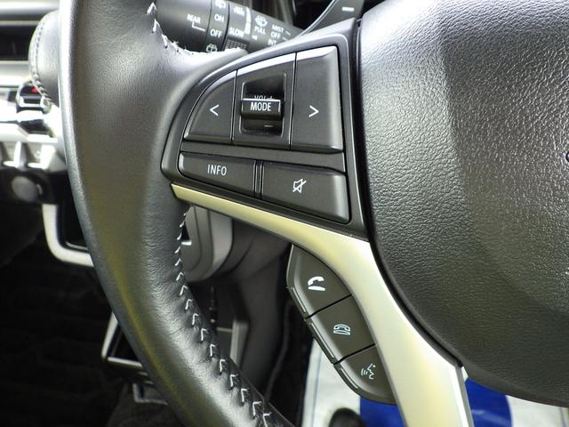 �X�e�A�����O�̍����̓X�e�A�����O�X�C�b�`�ɂȂ��Ă���܂��B�I�[�f�B�I�̉��ʒ����A���W�I�Ȃǂ̃`�����l���ύX���A�n���h�������𗣂��Ȃ��Ă�����ł��܂��I