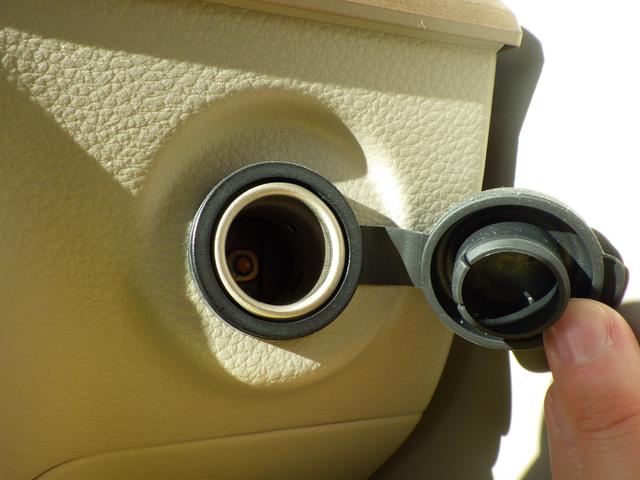 �s�̂̃P�[�u���E�p�i���g�p����Όg�т̏[�d���\�ł��B