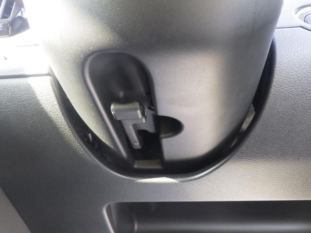 �n���h���̈ʒu��������ł���`���g�X�e�A�����O�ƂȂ��Ă���܂��B