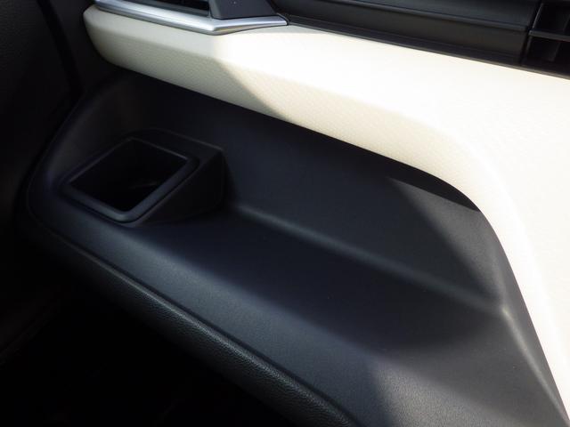 �[�d���̃X�}�[�g�t�H����e�B�b�V���P�[�X�Ȃǂ�u�����Ƃ��ł��܂��B