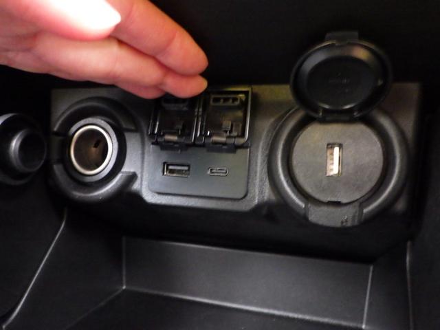 スイフト HYBRID MZ 9インチナビ 全方位モニター マット 電子パーキング・シートヒーター(運転席・助手席)・ブラインドスポットモニター・USB充電ソケット・アクセサリーソケット・ステアリングオーディオスイッチ・パドルシフト・ドライバーモニタリングシステム(18枚目)