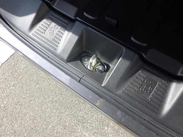 �����V�[�g���t���t���b�g�̏�Ԃɂ���Ύ��]�Ԃ�ςނ��Ƃ��\�ł��B�i���]�Ԃ̌`��ɂ���Ă͍ڂ����Ȃ����̂��������܂��B�j