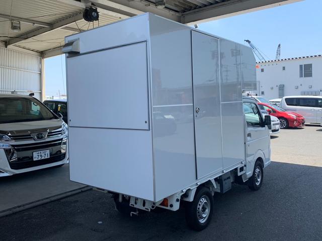 キャリイトラック ＫＣエアコン・パワステ　キッチンカー　移動販売　キャンピング　コンセント　換気扇　荷台新品　法人買取（55枚目）