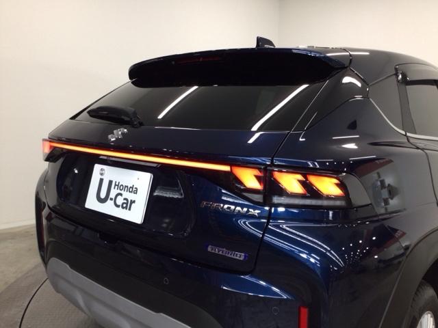 フロンクス ベースグレード　ＬＥＤ・フルセグ・メモリナビ・バックカメラ・社外ＡＷ・シートヒーター・ＥＴＣ　パーキングセンサー　デュアルセンサーブレーキサポート　ＬＥＤライト　アイドリングストップ　スマートキー　４ＷＤ　全周囲（26枚目）