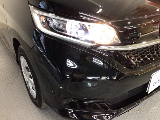 【ＬＥＤヘッドライト】大光量で夜道や雨の日の安心感を高めるＬＥＤヘッドライト。周囲の明るさに応じて自動点灯・消灯／ライトの消し忘れも防げるオートライトコントロール付！