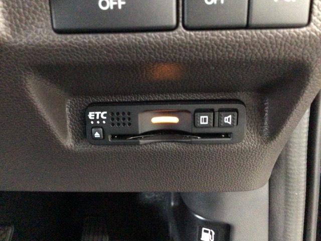 【ＥＴＣ車載器】もはや必須アイテムのＥＴＣを搭載！高速道路のご利用時にとても便利！わずらわしい料金所での現金支払いが不要となりスムーズに通過できます♪