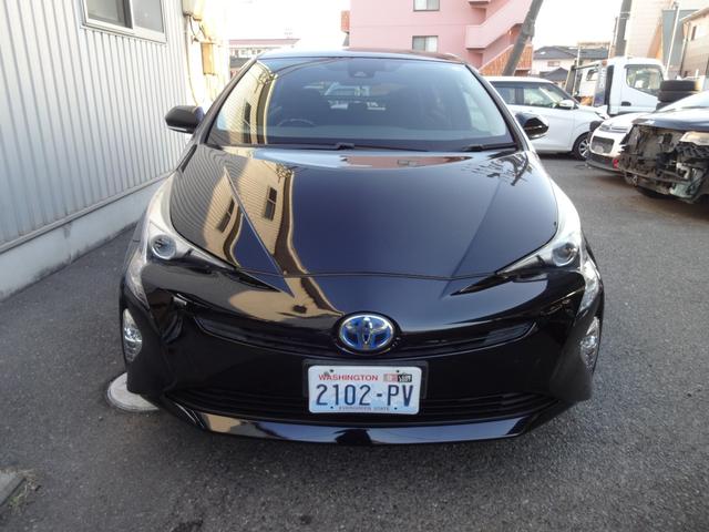 プリウス Ｓ　セーフティーセンス　ＬＥＤヘッドライト　ＬＥＤフォグ　メモリーナビ　フルセグＴＶ　ＤＶＤ再生　Ｂｌｕｅｔｏｏｔｈ　バックカメラ　ＥＴＣ　スマートキー　１７インチアルミ　禁煙車（4枚目）