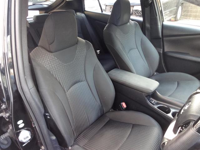 プリウス Ｓ　セーフティーセンス　ＬＥＤヘッドライト　ＬＥＤフォグ　メモリーナビ　フルセグＴＶ　ＤＶＤ再生　Ｂｌｕｅｔｏｏｔｈ　バックカメラ　ＥＴＣ　スマートキー　１７インチアルミ　禁煙車（15枚目）