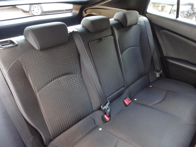 プリウス Ｓ　セーフティーセンス　ＬＥＤヘッドライト　ＬＥＤフォグ　メモリーナビ　フルセグＴＶ　ＤＶＤ再生　Ｂｌｕｅｔｏｏｔｈ　バックカメラ　ＥＴＣ　スマートキー　１７インチアルミ　禁煙車（16枚目）