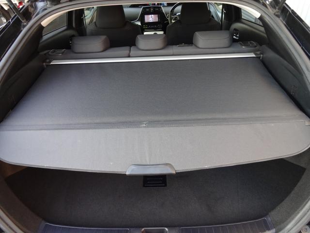 プリウス Ｓ　セーフティーセンス　ＬＥＤヘッドライト　ＬＥＤフォグ　メモリーナビ　フルセグＴＶ　ＤＶＤ再生　Ｂｌｕｅｔｏｏｔｈ　バックカメラ　ＥＴＣ　スマートキー　１７インチアルミ　禁煙車（18枚目）