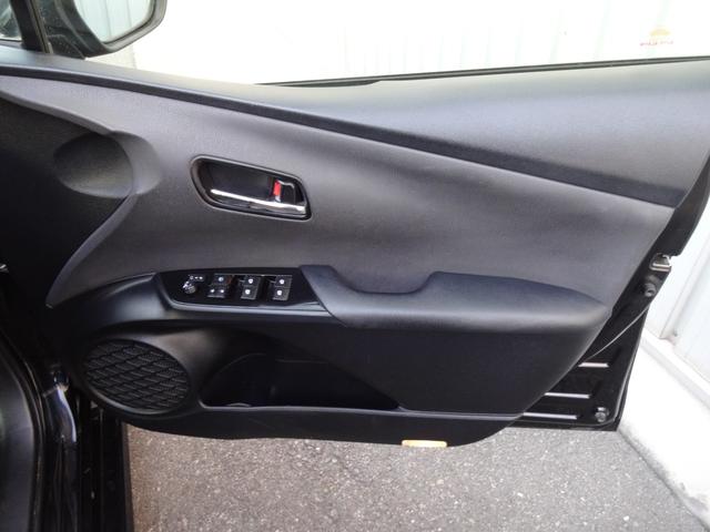 プリウス Ｓ　セーフティーセンス　ＬＥＤヘッドライト　ＬＥＤフォグ　メモリーナビ　フルセグＴＶ　ＤＶＤ再生　Ｂｌｕｅｔｏｏｔｈ　バックカメラ　ＥＴＣ　スマートキー　１７インチアルミ　禁煙車（23枚目）