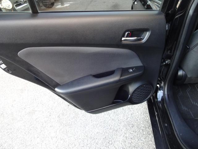 プリウス Ｓ　セーフティーセンス　ＬＥＤヘッドライト　ＬＥＤフォグ　メモリーナビ　フルセグＴＶ　ＤＶＤ再生　Ｂｌｕｅｔｏｏｔｈ　バックカメラ　ＥＴＣ　スマートキー　１７インチアルミ　禁煙車（25枚目）