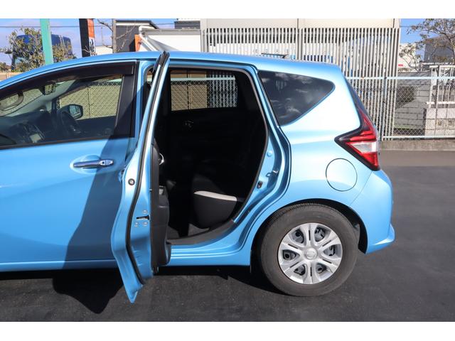 ノート Ｘ　ＤＩＧ－Ｓ　助手席スライドアップシート車　定期点検整備　福祉装置整備付き　衝突被害軽減ブレーキ　アイドリングストップ　インテリジェントルームミラー　ソナー　オートエアコン　ドライブレコーダー　ＬＥＤライト　助手席用リモコン（10枚目）