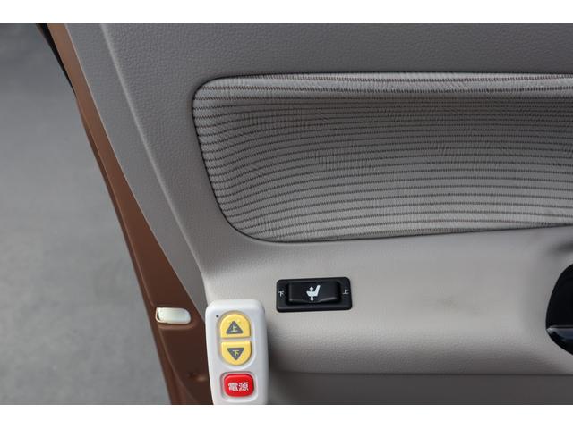 デイズルークス X 助手席スライドアップシート車4WD 業販可 インテリキー&プッシュスタート 衝突被害軽減ブレーキ アイドリングストップ 左電動スライドドア ナビ・テレビ アラウンドビューモニター オートエアコン シートヒーター アルミホイール シート用リモコン(4枚目)