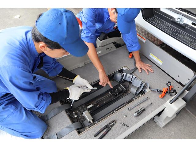 デイズルークス X 助手席スライドアップシート車4WD 業販可 インテリキー&プッシュスタート 衝突被害軽減ブレーキ アイドリングストップ 左電動スライドドア ナビ・テレビ アラウンドビューモニター オートエアコン シートヒーター アルミホイール シート用リモコン(42枚目)