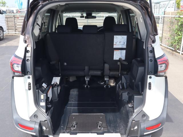 シエンタ Ｇ　車いすスロープ車　タイプ３助手席回転チルトシート付き　ＡＢＳ　運転席・助手席エアバッグ　スマートキー・プッシュＳ　衝突被害軽減Ｂ　アイドルストップ　　左右電動スライドドア　ナビ・ＴＶ（フルセグ）・パノラミックビューモニター　ＥＴＣ　ドラレコ　ＬＥＤライト（5枚目）