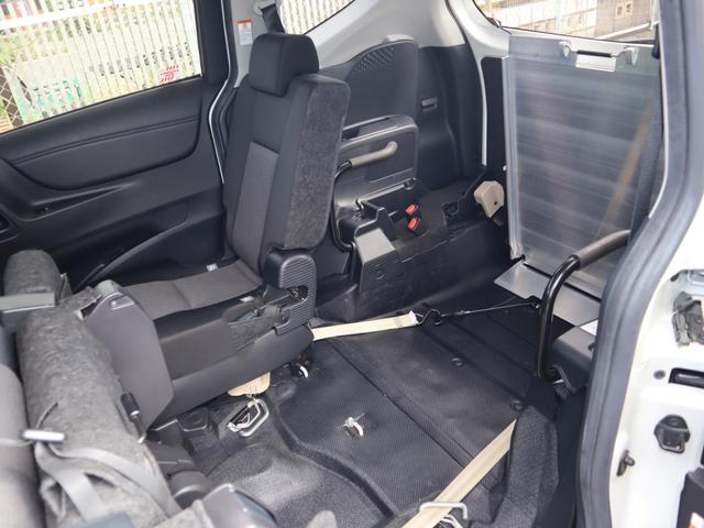 シエンタ Ｇ　車いすスロープ車　タイプ３助手席回転チルトシート付き　ＡＢＳ　運転席・助手席エアバッグ　スマートキー・プッシュＳ　衝突被害軽減Ｂ　アイドルストップ　　左右電動スライドドア　ナビ・ＴＶ（フルセグ）・パノラミックビューモニター　ＥＴＣ　ドラレコ　ＬＥＤライト（10枚目）