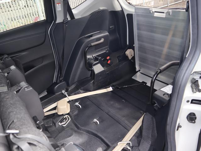 シエンタ Ｇ　車いすスロープ車　タイプ３助手席回転チルトシート付き　ＡＢＳ　運転席・助手席エアバッグ　スマートキー・プッシュＳ　衝突被害軽減Ｂ　アイドルストップ　　左右電動スライドドア　ナビ・ＴＶ（フルセグ）・パノラミックビューモニター　ＥＴＣ　ドラレコ　ＬＥＤライト（11枚目）