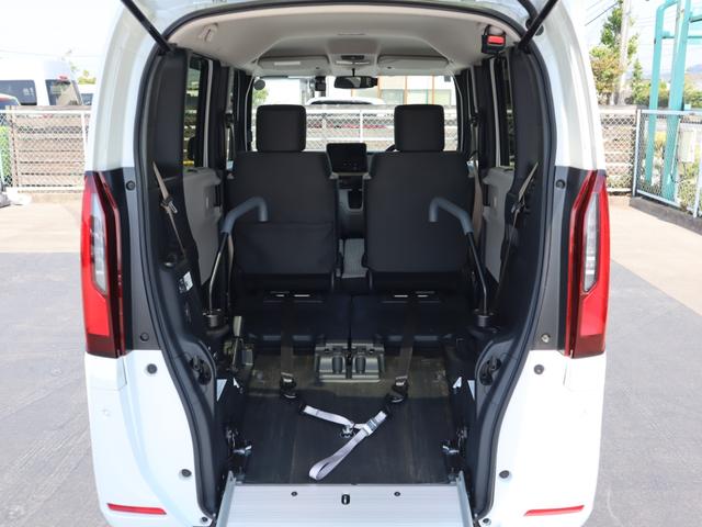 Ｎ－ＢＯＸ 車いすスロープ車ホンダセンシング　福祉装置整備　定期点検整備　左電動スライドドア、ナビ・フルセグＴＶ・バックカメラ、前後ソナー、電動パーキングブレーキ、ＥＴＣ、前後ドラレコ、ウインチ用リモコン、車載用介助型車いす（マツナガ社製）、フローリングチェアマット（6枚目）