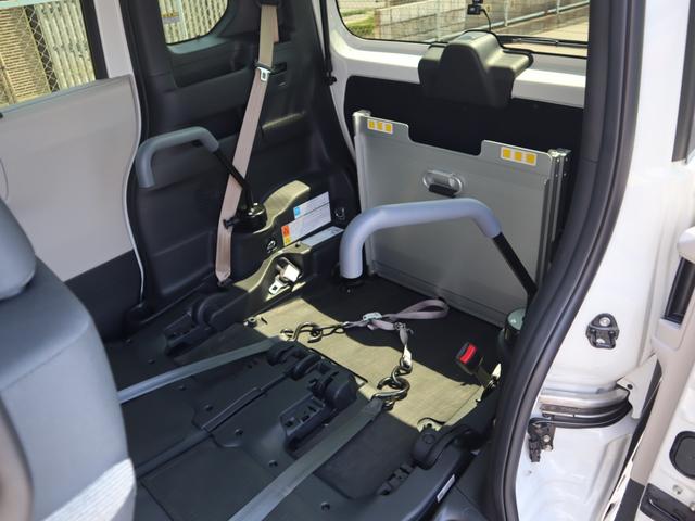 Ｎ－ＢＯＸ 車いすスロープ車ホンダセンシング　福祉装置整備　定期点検整備　左電動スライドドア、ナビ・フルセグＴＶ・バックカメラ、前後ソナー、電動パーキングブレーキ、ＥＴＣ、前後ドラレコ、ウインチ用リモコン、車載用介助型車いす（マツナガ社製）、フローリングチェアマット（10枚目）