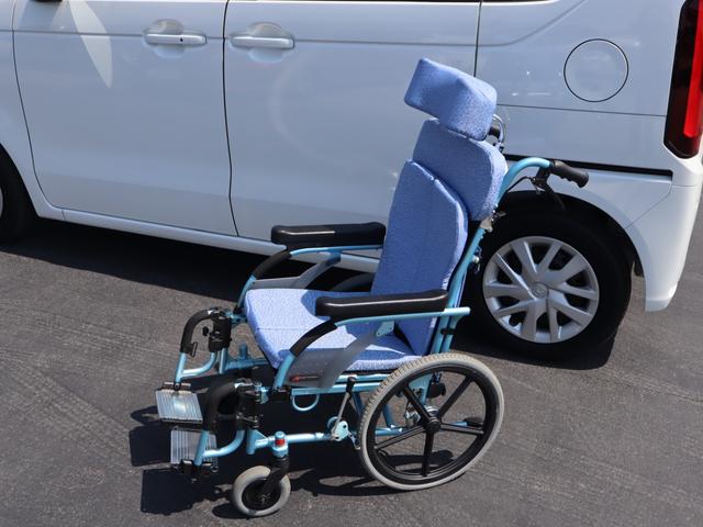 Ｎ－ＢＯＸ 車いすスロープ車ホンダセンシング　福祉装置整備　定期点検整備　左電動スライドドア、ナビ・フルセグＴＶ・バックカメラ、前後ソナー、電動パーキングブレーキ、ＥＴＣ、前後ドラレコ、ウインチ用リモコン、車載用介助型車いす（マツナガ社製）、フローリングチェアマット（11枚目）