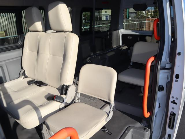 NV350キャラバンバン 車いすリフト車 車いす2台仕様ストレッチャー固定装置付き ABS、運転席・助手席エアバッグ、キーレス、衝突被害軽減ブレーキ、アラウンドビューモニター(ルームミラー内)、リヤクーラー、リヤヒーター、ストレッチャー固定装置、プライバシーガラス(12枚目)