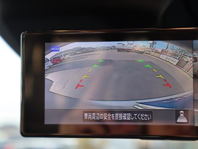 �A���E���h�r���[���j�^�[�̓��[���~���[���ɉf�����Ƃ��ł��܂��B