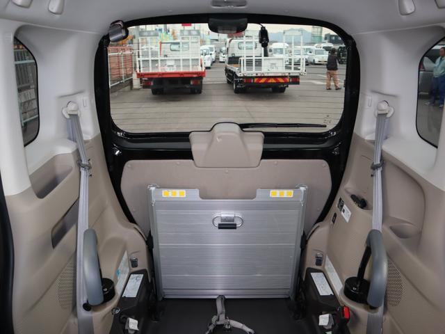 Ｎ－ＢＯＸ Ｇ　車いすスロープ車　Ｌターボ　左右電動スライドドア、ナビ・テレビ・バックカメラ、アダプティブクルーズコントロール、オートエアコン、シートヒーター、ＥＴＣ、ドライブレコーダー、ＬＥＤライト、アルミホイール、車いす用ウィンチリモコン（9枚目）
