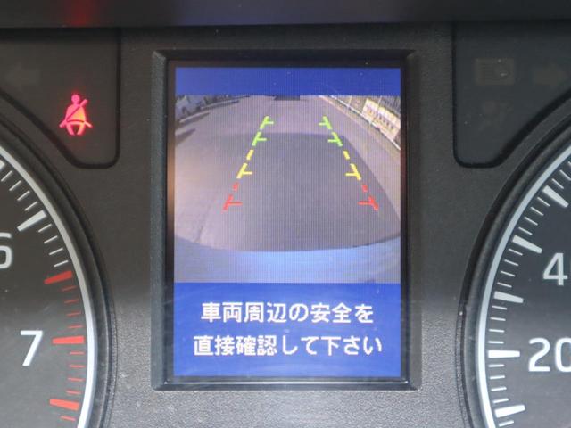 ＮＶ３５０キャラバンバン 車いすリフト車　車いす２台仕様　車いすリフト車　車いす２台仕様　ＡＢＳ、運転席・助手席エアバッグ　キーレス　ナビ　バックカメラ（メーター内）　リヤクーラー　リヤヒーター　プライバシーガラス（16枚目）