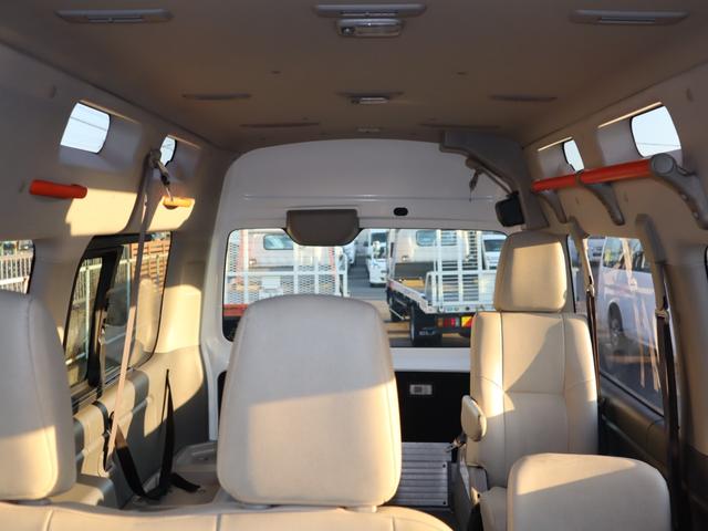 ＮＶ３５０キャラバンバン 車いすリフト車　車いす２台仕様　車いすリフト車　車いす２台仕様　車いす２台＋８名（7枚目）