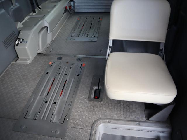 ＮＶ３５０キャラバンバン 車いすリフト車　車いす２台仕様　車いすリフト車　車いす２台仕様　衝突被害軽減ブレーキ、ナビ、アラウンドビューモニター　ナビ　バックブザー　ルーフサイドウィンドウ　出てくる手すり（前側）　アシストレール（左右）　ステップイルミ（14枚目）