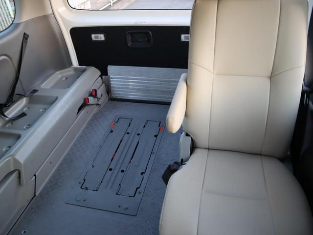 ＮＶ３５０キャラバンバン 車いすリフト車　車いす１＋１名仕様　車いすリフト車　車いす１＋１名仕様　ＡＢＳ　運転席・助手席エアバッグ　キーレス　衝突被害軽減ブレーキ　ＣＤ，アラウンドビューモニター（ルームミラー内）　リヤクーラー　リヤヒーター（13枚目）