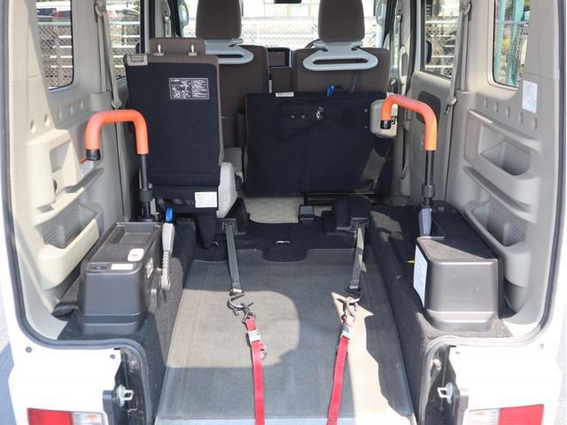 NV100クリッパーリオ 車いすスロープ車 左右分割式リヤシート付き 車いすスロープ車 左右分割式リヤシート付き 衝突被害軽減ブレーキ、ナビ・バックカメラ リヤヒーター ウィンチ用リモコン ABS 運転席・助手席エアバッグ インテリキー&プッシュスタート(6枚目)