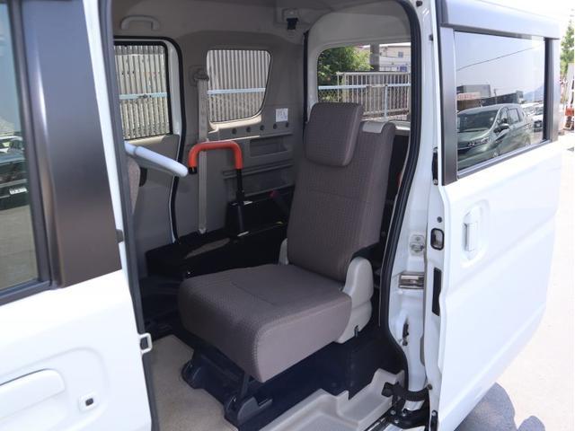 NV100クリッパーリオ 車いすスロープ車 左右分割式リヤシート付き 車いすスロープ車 左右分割式リヤシート付き 衝突被害軽減ブレーキ、ナビ・バックカメラ リヤヒーター ウィンチ用リモコン ABS 運転席・助手席エアバッグ インテリキー&プッシュスタート(11枚目)