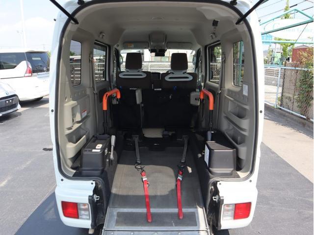 NV100クリッパーリオ 車いすスロープ車 左右分割式リヤシート付き 車いすスロープ車 左右分割式リヤシート付き 衝突被害軽減ブレーキ、ナビ・バックカメラ リヤヒーター ウィンチ用リモコン ABS 運転席・助手席エアバッグ インテリキー&プッシュスタート(14枚目)