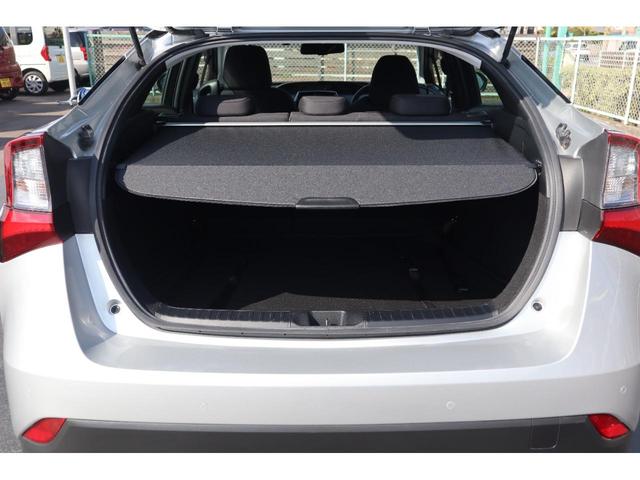 プリウス Ａ　助手席回転チルトシート車　定期点検整備　納車点検整備　助手席回転チルトシート車　ＡＢＳ　プッシュスタート　衝突被害軽減ブレーキ　ナビ・テレビ　バックカメラ　ソナー　クルーズコントロール　パーキングアシスト　オートエアコン　ＥＴＣ　ドライブレコーダー（8枚目）