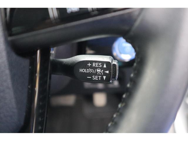 プリウス Ａ　助手席回転チルトシート車　定期点検整備　納車点検整備　助手席回転チルトシート車　ＡＢＳ　プッシュスタート　衝突被害軽減ブレーキ　ナビ・テレビ　バックカメラ　ソナー　クルーズコントロール　パーキングアシスト　オートエアコン　ＥＴＣ　ドライブレコーダー（16枚目）