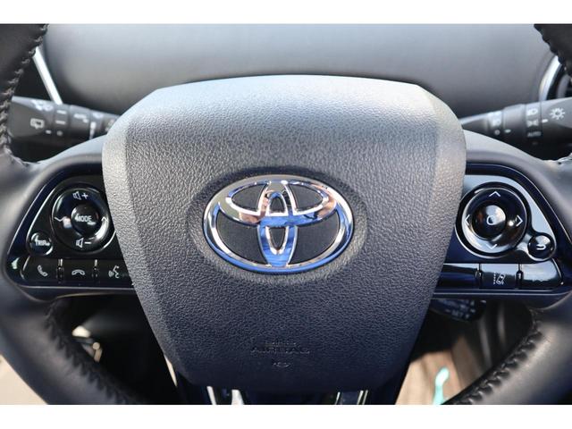 プリウス Ａ　助手席回転チルトシート車　定期点検整備　納車点検整備　助手席回転チルトシート車　ＡＢＳ　プッシュスタート　衝突被害軽減ブレーキ　ナビ・テレビ　バックカメラ　ソナー　クルーズコントロール　パーキングアシスト　オートエアコン　ＥＴＣ　ドライブレコーダー（17枚目）