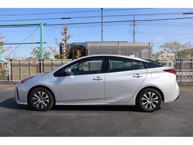 プリウス Ａ　助手席回転チルトシート車　定期点検整備　納車点検整備　助手席回転チルトシート車　ＡＢＳ　プッシュスタート　衝突被害軽減ブレーキ　ナビ・テレビ　バックカメラ　ソナー　クルーズコントロール　パーキングアシスト　オートエアコン　ＥＴＣ　ドライブレコーダー（25枚目）