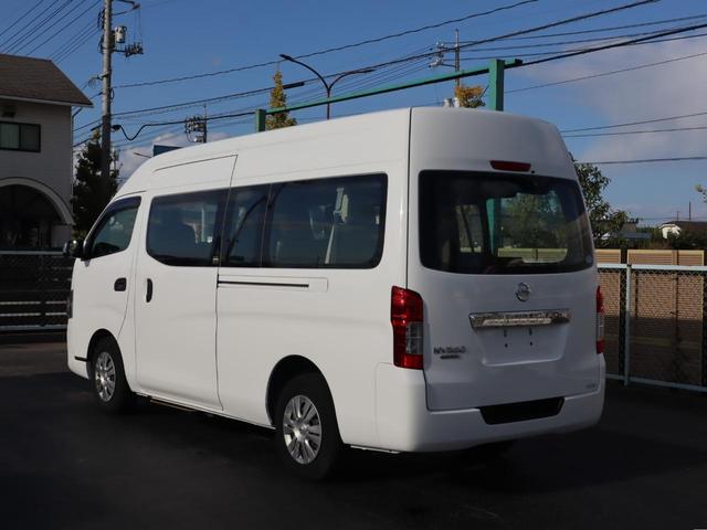 ＮＶ３５０キャラバンバン 車いすリフト車　車いす２台仕様　車いすリフト車　車いす２台仕様　衝突被害軽減ブレーキ、アラウンドビューモニター（ルームミラー内）、リヤクーラー、リヤヒーター、出てくる手すり（前後）（23枚目）