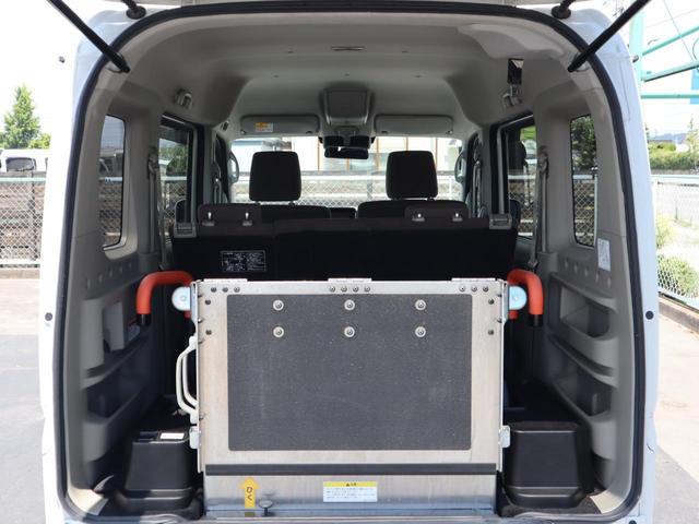 NV100クリッパーリオ 車いすスロープ車 左右分割式リヤシート付き 車いすスロープ車 左右分割式リヤシート付き ABS インテリキー&プッシュスタート 衝突被害軽減ブレーキ、ナビ・バックカメラ リヤヒーター ウィンチ用リモコン 車いすスペース用フロアマット(3枚目)