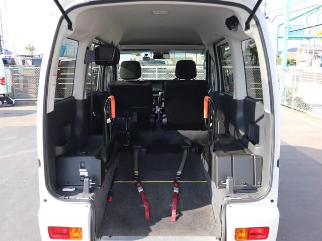 �⏕�V�[�g�𒵂ˏグ����Ԃł��B�Ԃ����̕��P���Ƒ��ɂQ���̂R�l���ɂȂ�܂��B